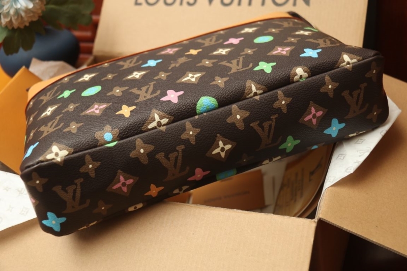 LV Clutch Bags